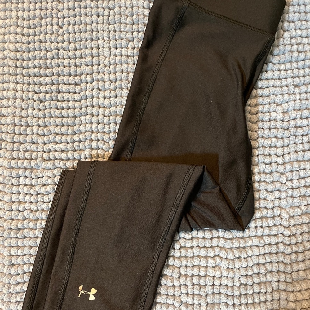 Black leggings